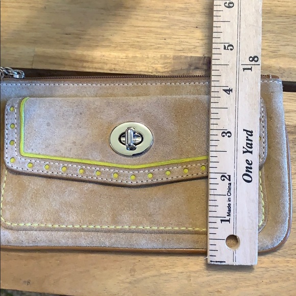 Coach suede wallet wristlet - Picture 4 of 9